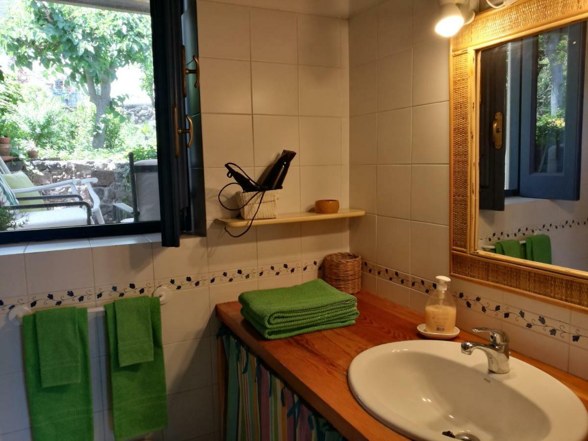 斯特龙博利 La Rosamarina酒店 外观 照片